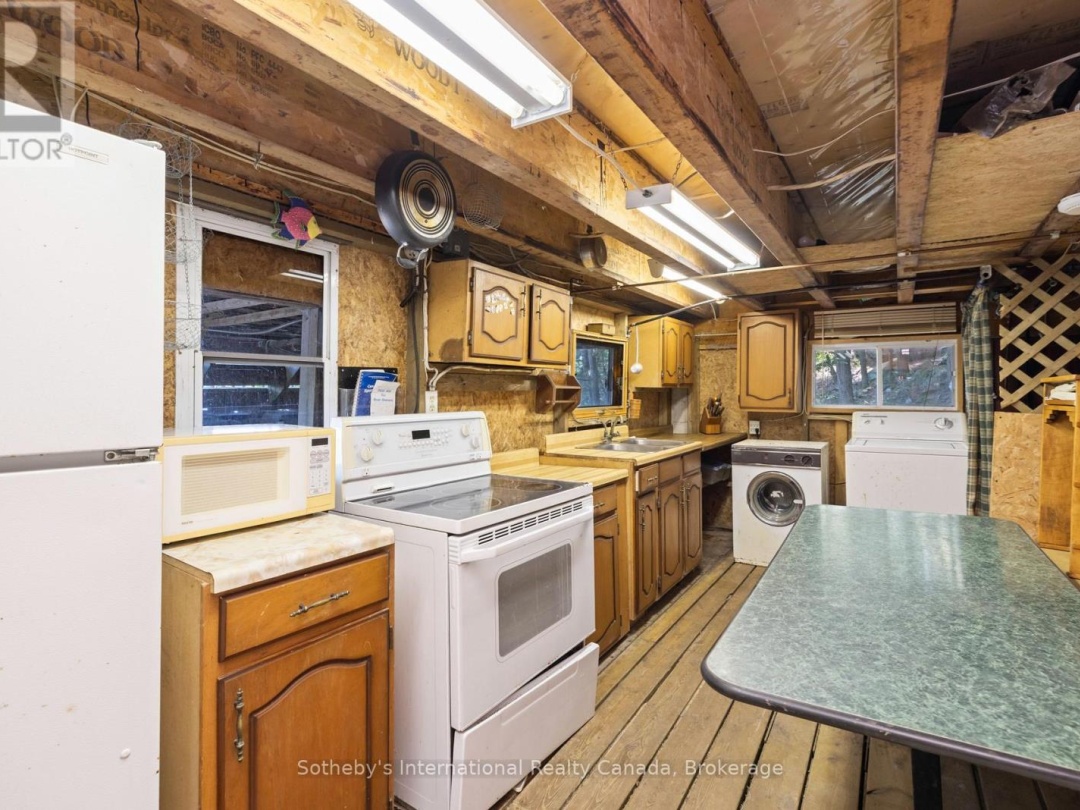 71 B717 ISLAND, Georgian Bay