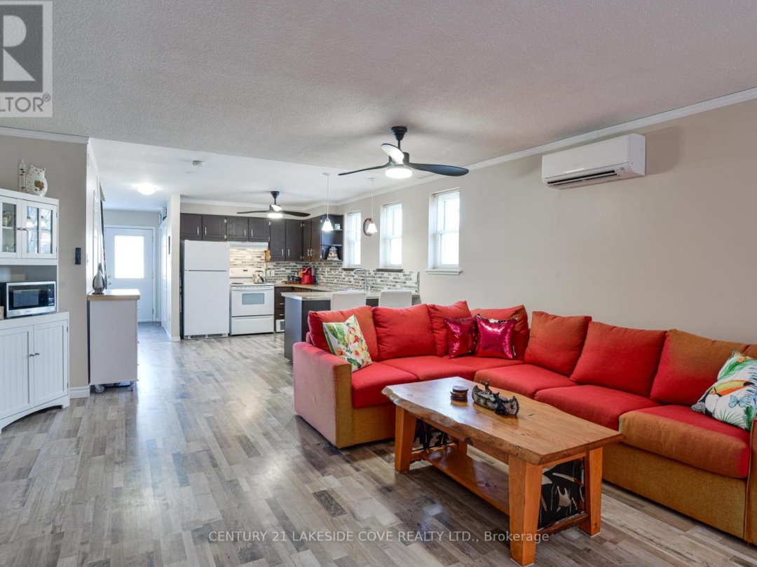 UNIT 27 - 1 PARADISE BOULEVARD S, Lake Simcoe