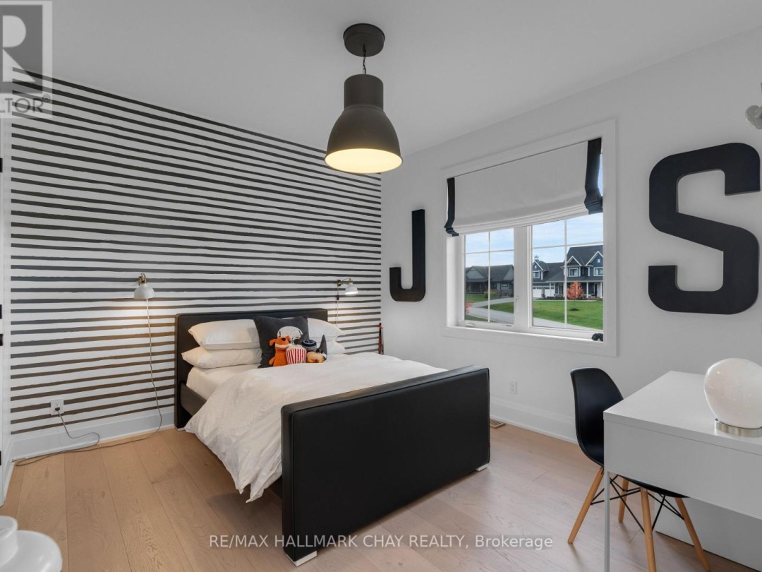 72 GEORGIAN GRANDE DRIVE, 