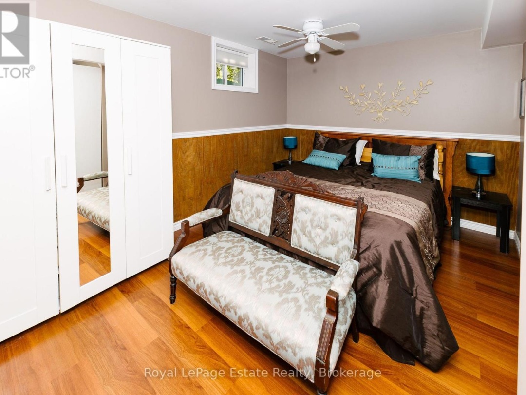 1157 BETWEEN LAKES TRAIL, 