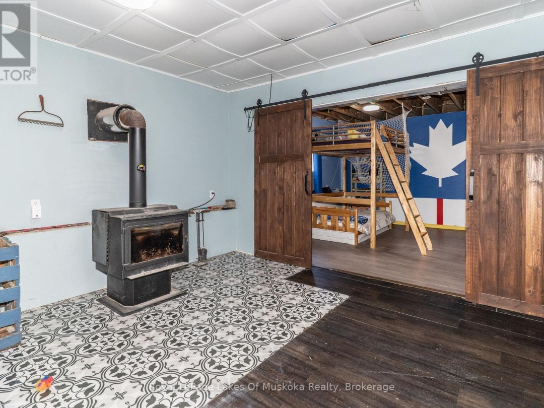 1185 MIRIAM DRIVE, Bracebridge (Oakley)