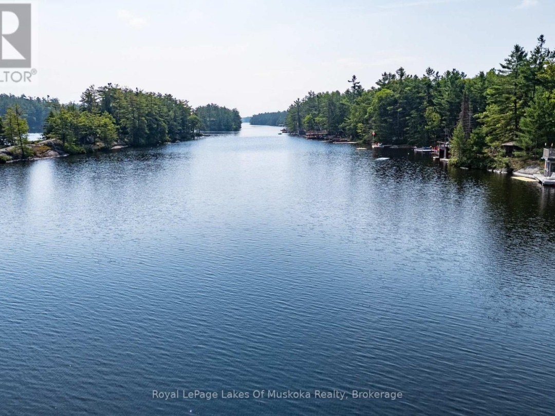 49 PINETREE ROAD, Loon Lake