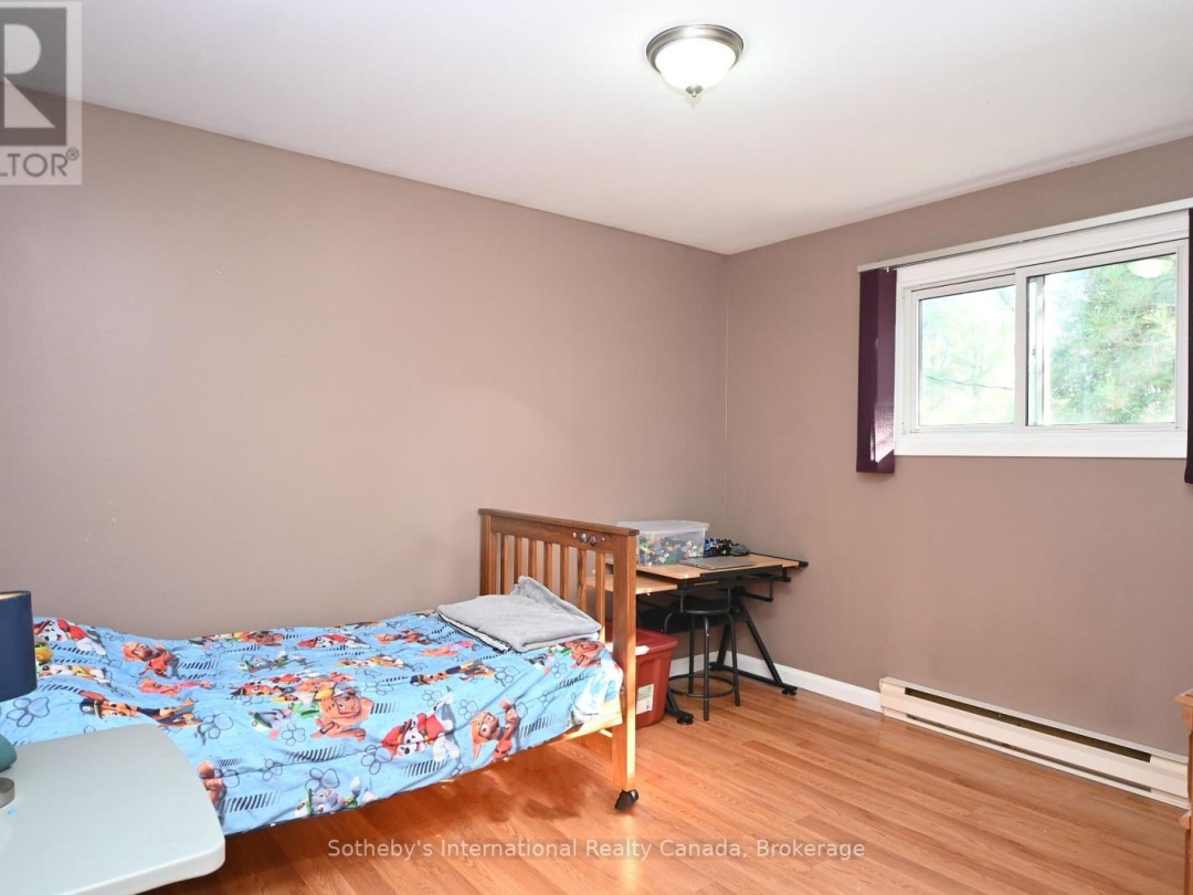 6 PLEASANTVIEW DRIVE, 