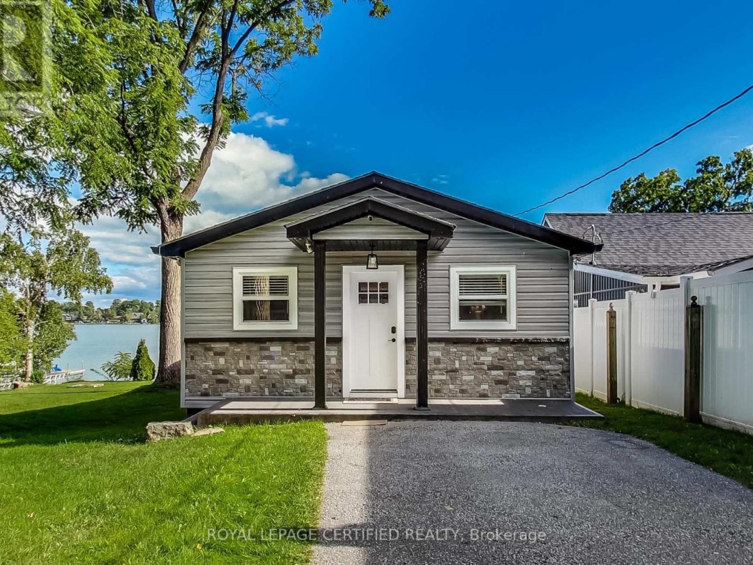 69 OLIVE CRESCENT, Lake Simcoe