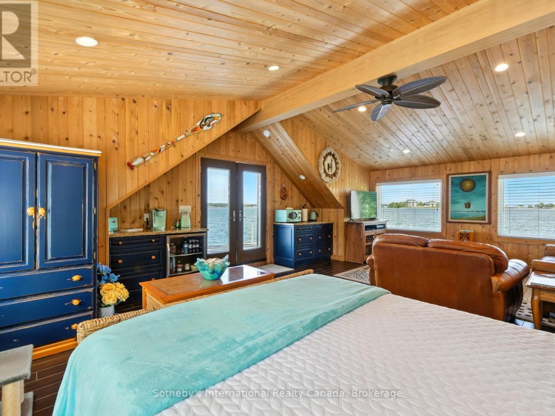 153 CREIGHTON STREET S, Lake Simcoe