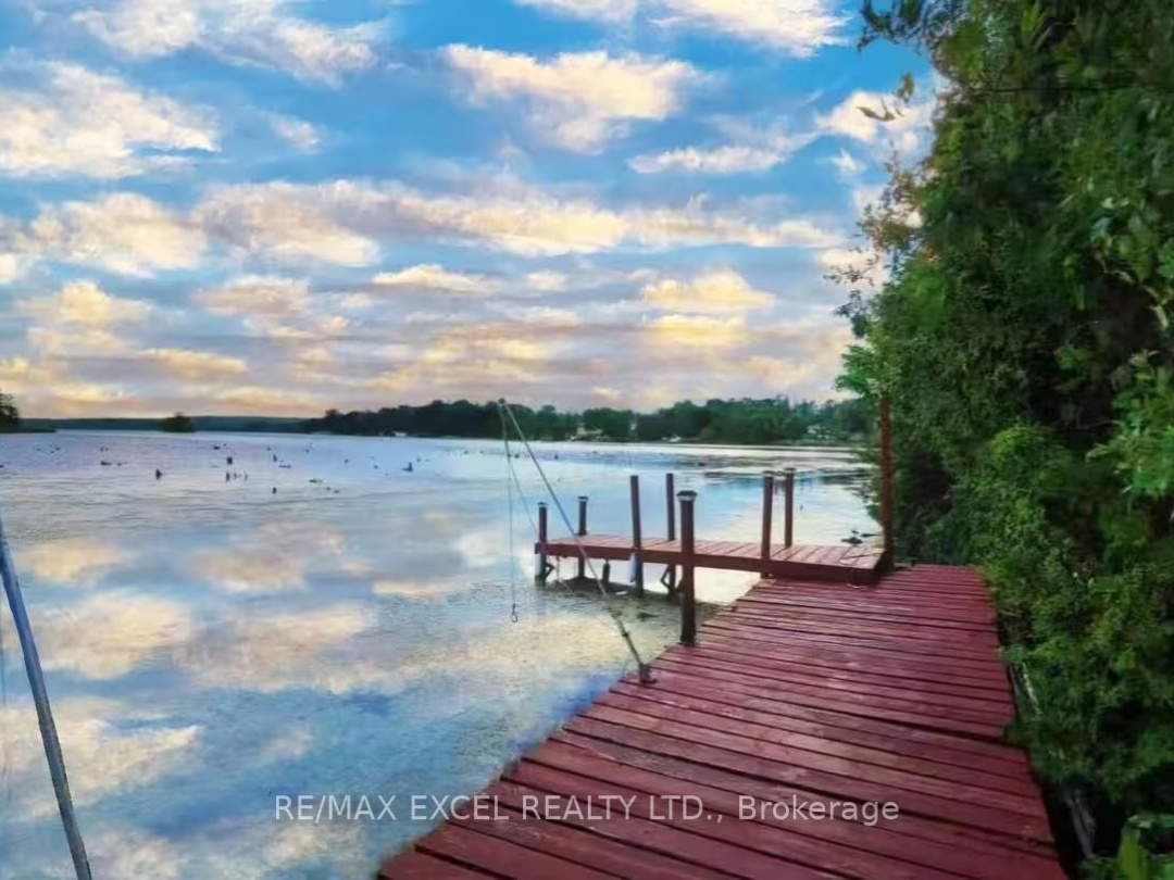 34 HARGRAVE ROAD, Mitchell Lake