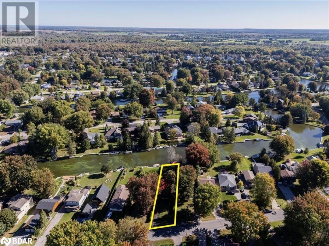 67 Lake Avenue, Lake Simcoe