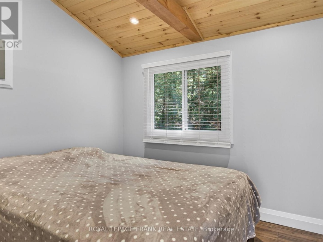 42 SUNSET COURT, Little Bald Lake