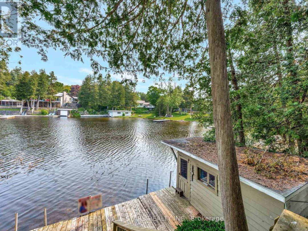 14 WYCHWOOD DRIVE E, Sturgeon Lake