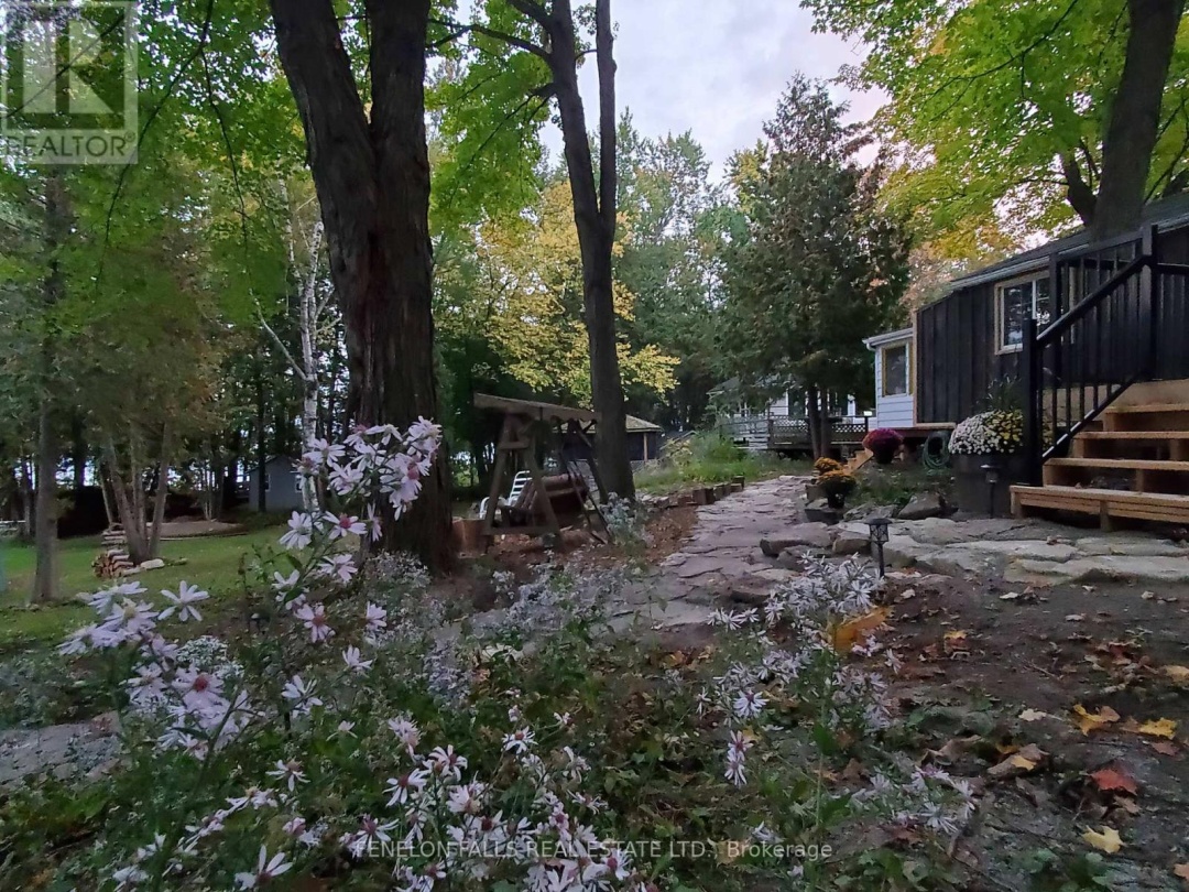168 LAKEBREEZE ROAD, Cameron Lake