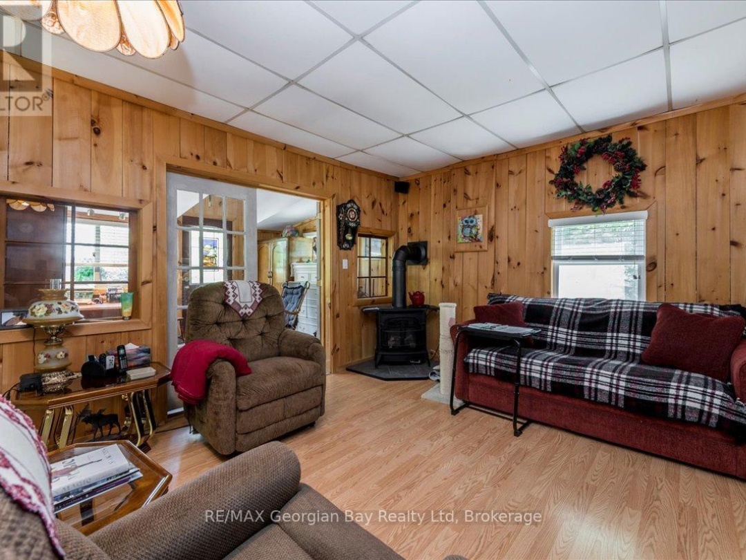 21 GRANDVIEW ROAD, 