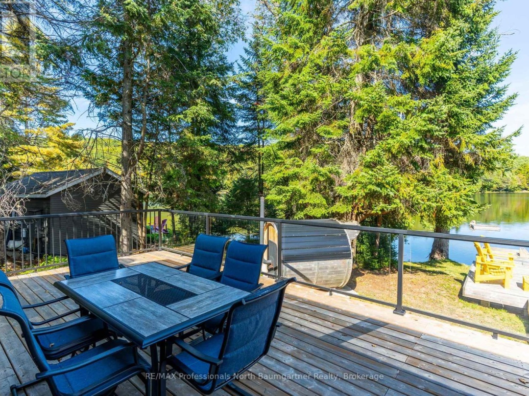 1086 CAMERON LANE, 