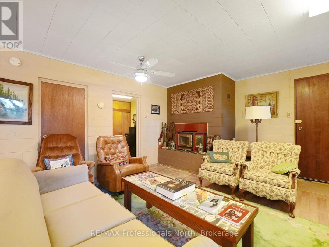 20871 HIGHWAY 35, 