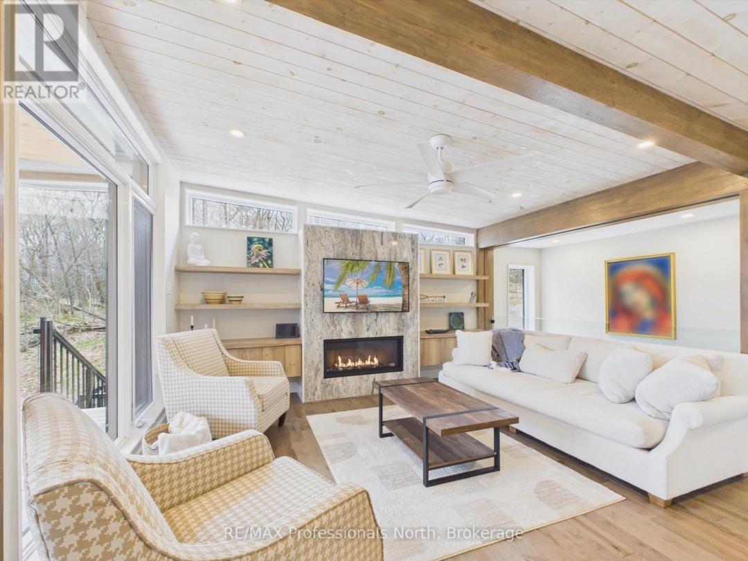 1011 OLD COTTAGE ROAD, Mckay Lake