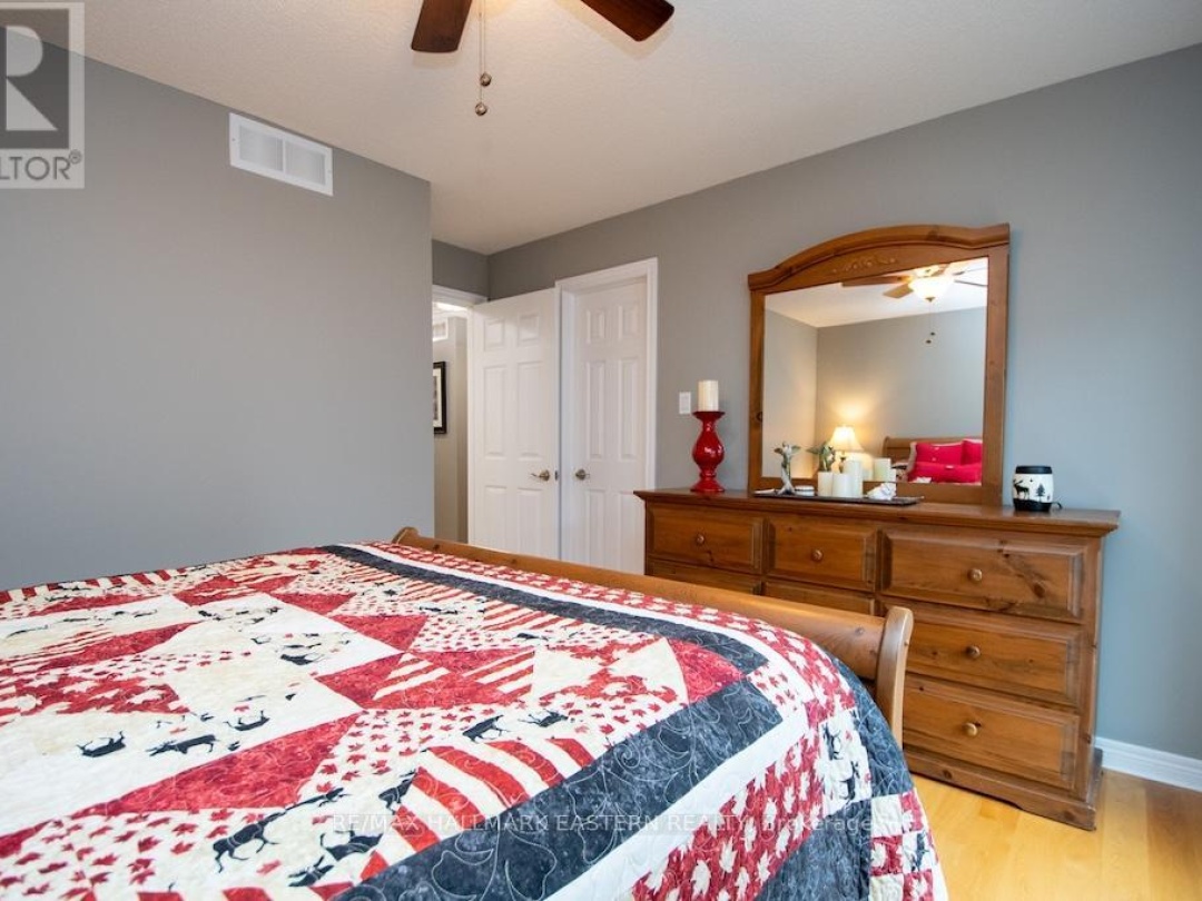 4 HUNTINGWOOD CRESCENT, Kawartha Lakes (Bobcaygeon)