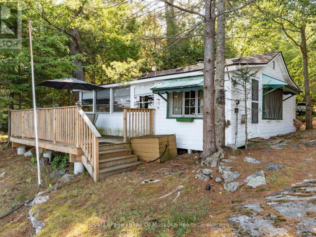1010 TARA LANE, Morrison Lake