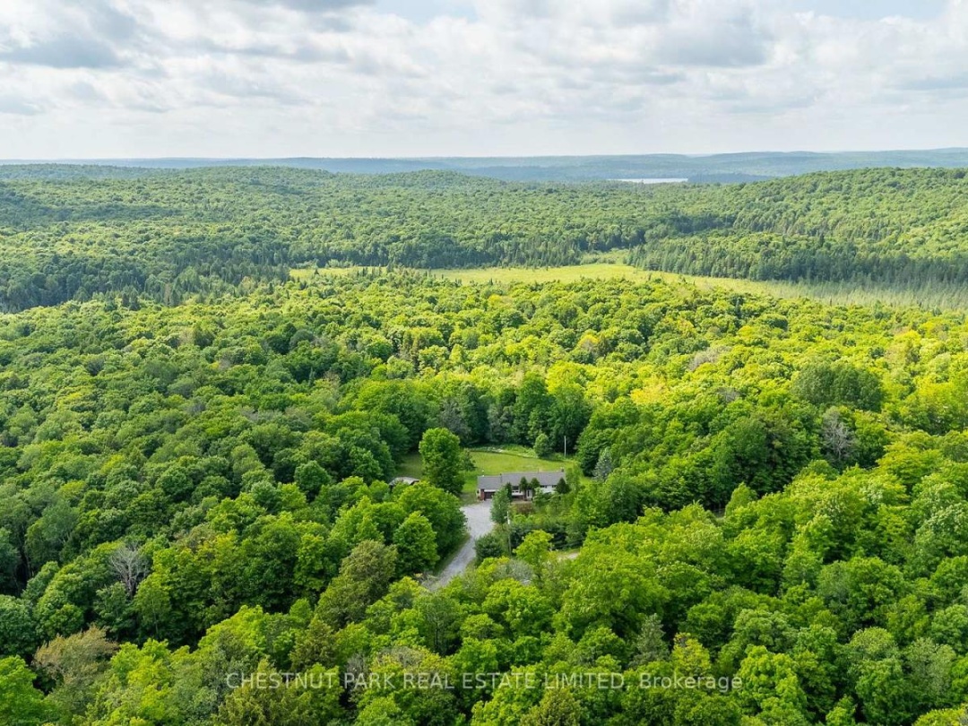 4135 KENNISIS LAKE ROAD, 