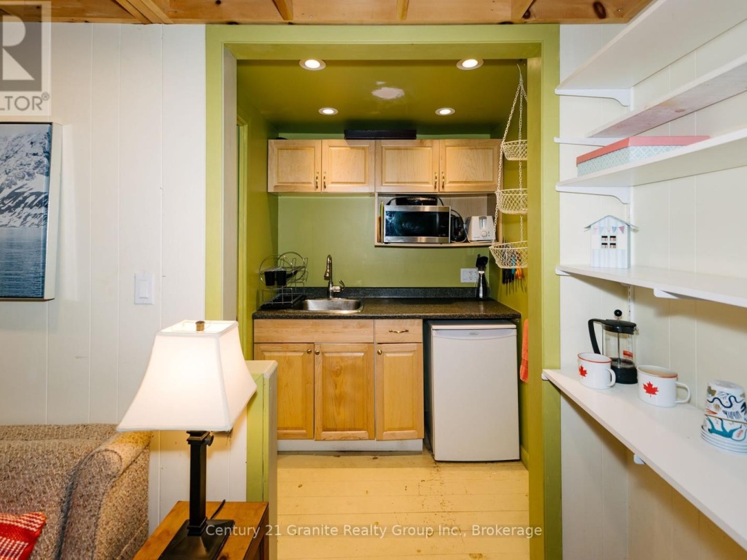 3437 KASHAGAWIGAMOG LAKE ROAD, 