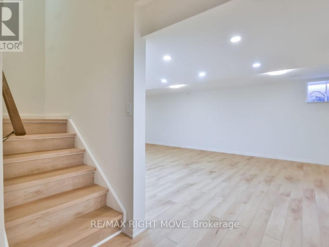 3721 QUAYSIDE DRIVE, Severn (West Shore)