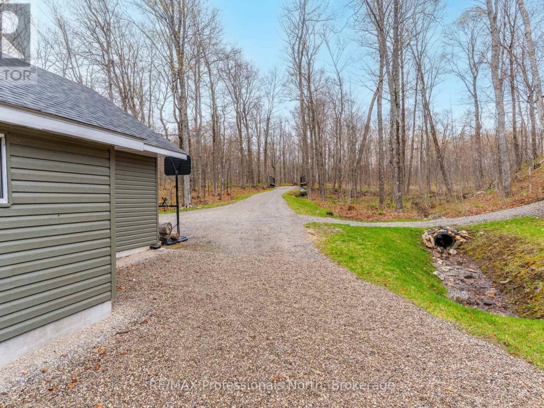3179 TRAPPERS TRAIL, Miskwabi Lake
