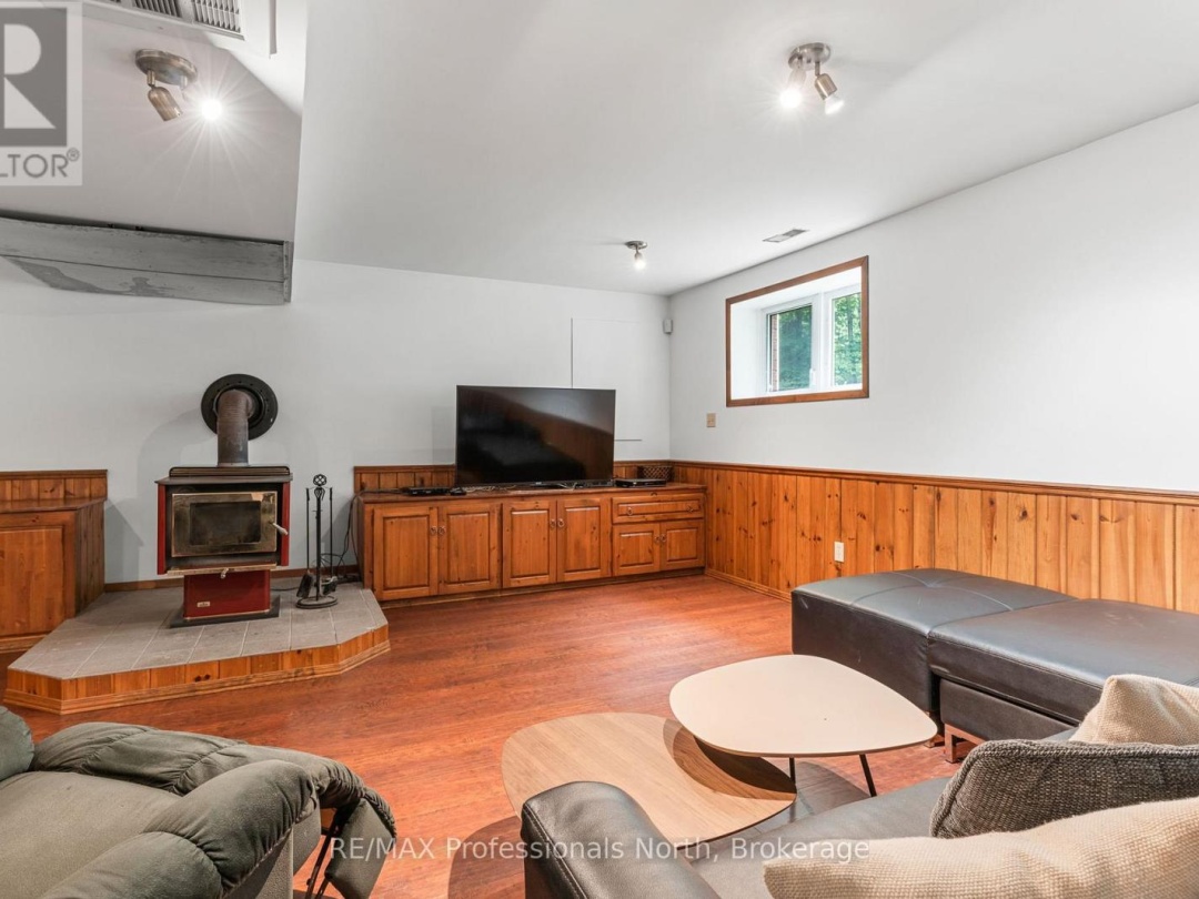 1277 HORSESHOE LAKE ROAD, 