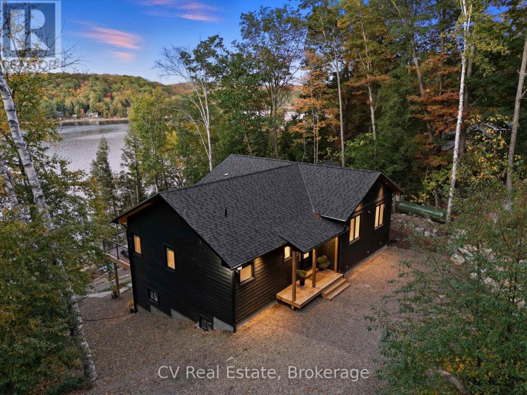 1399 BAYBREEZE LANE, Redstone Lake
