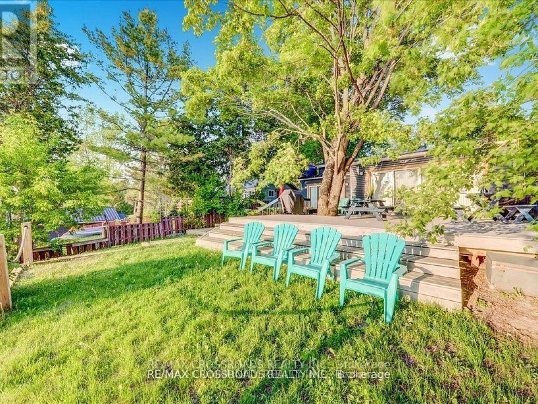5794 VICTORIA PARK ROAD, 