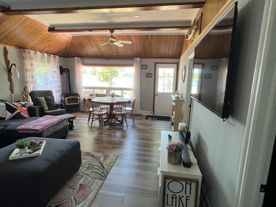 55 PARADISE ROAD, Trent-Severn Waterway