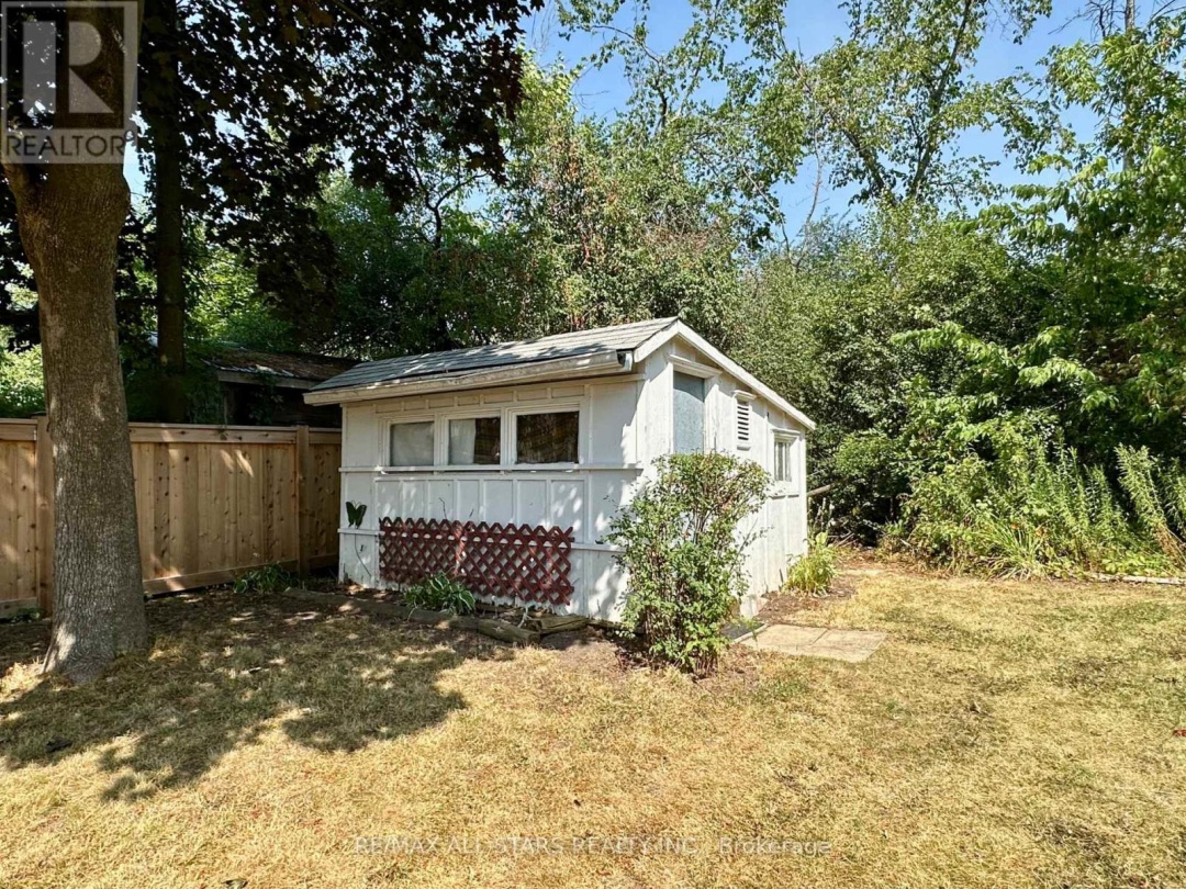 91 FRONT STREET W, 
