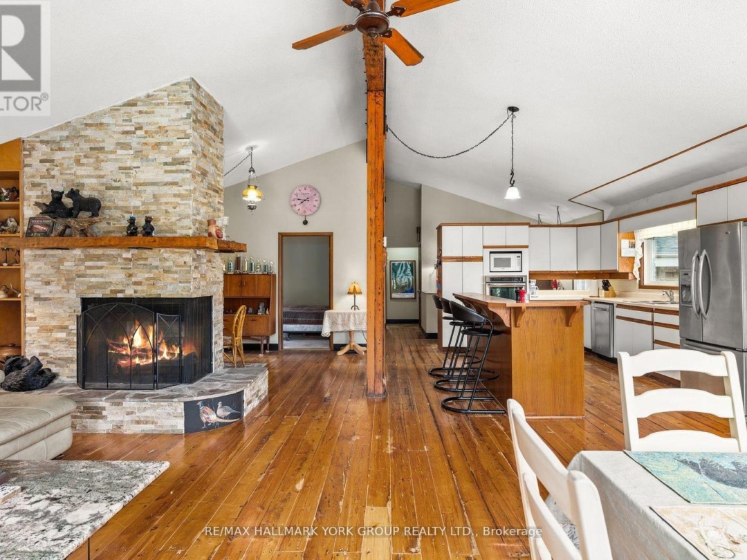 102 ALBERT STREET, Gull River
