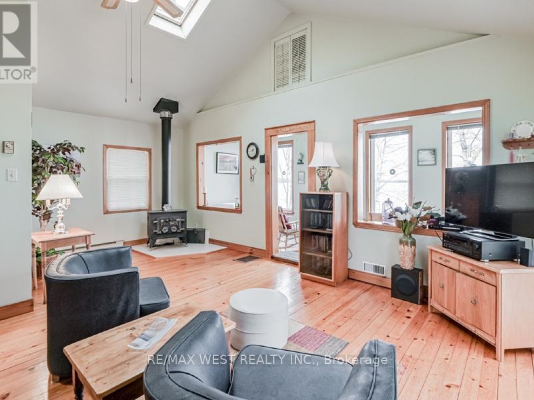 4669 ANDERSON AVENUE, Lake Simcoe