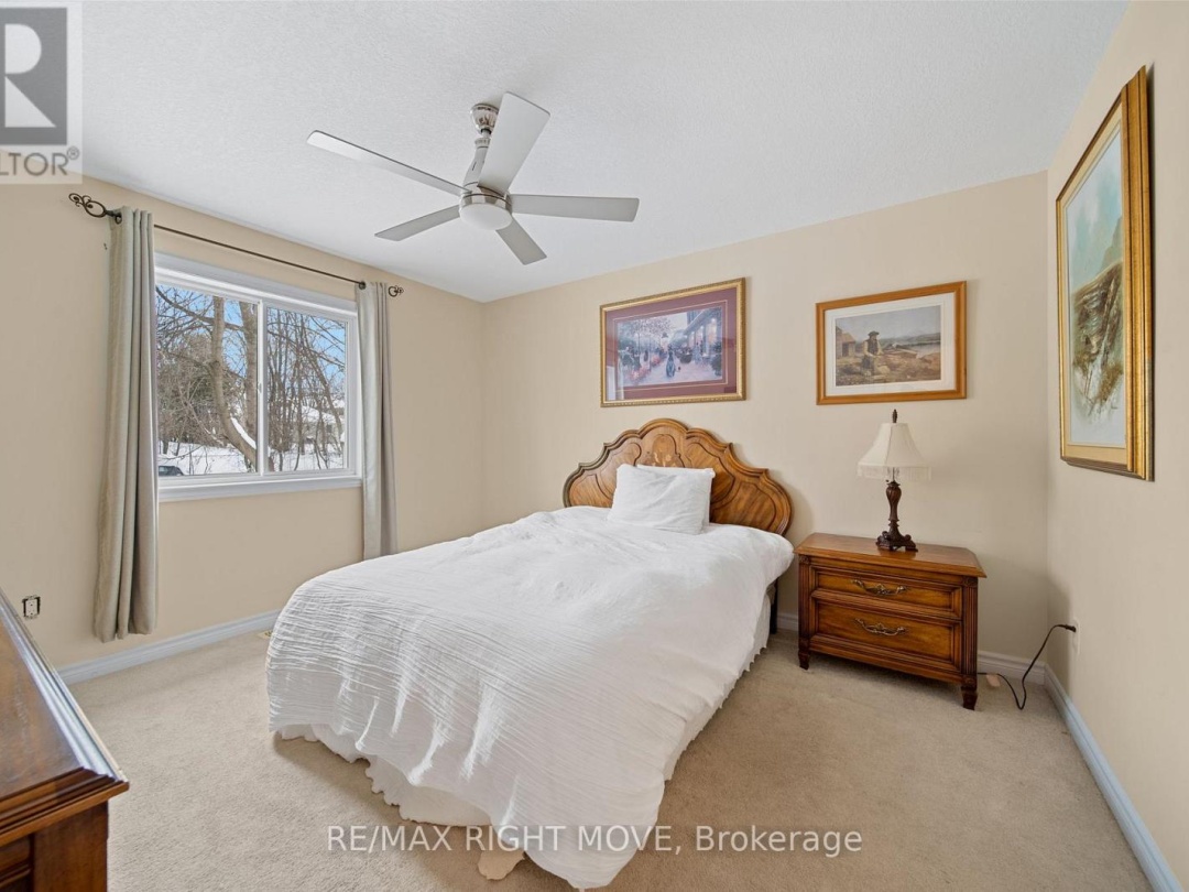 3 TAYLOR DRIVE, Orillia