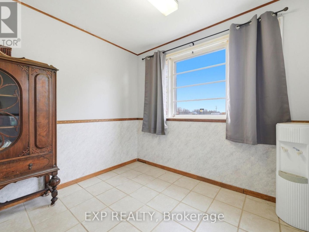 4142 STEWARTS LANE, Severn