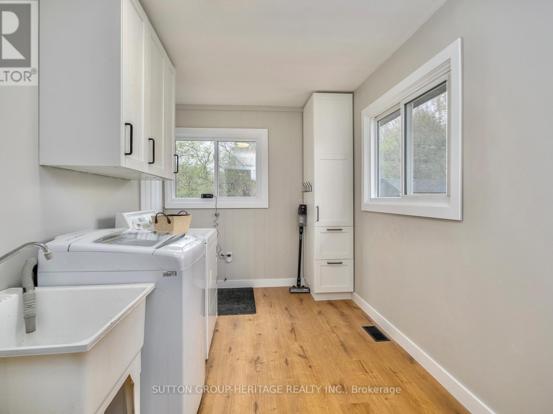 11 SWISS CRESCENT S, Pigeon Lake