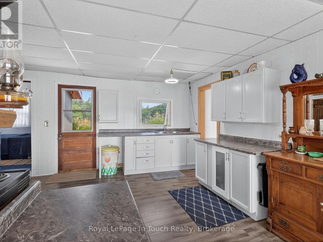 34 B320 SANS SOUCI ISLAND, Georgian Bay
