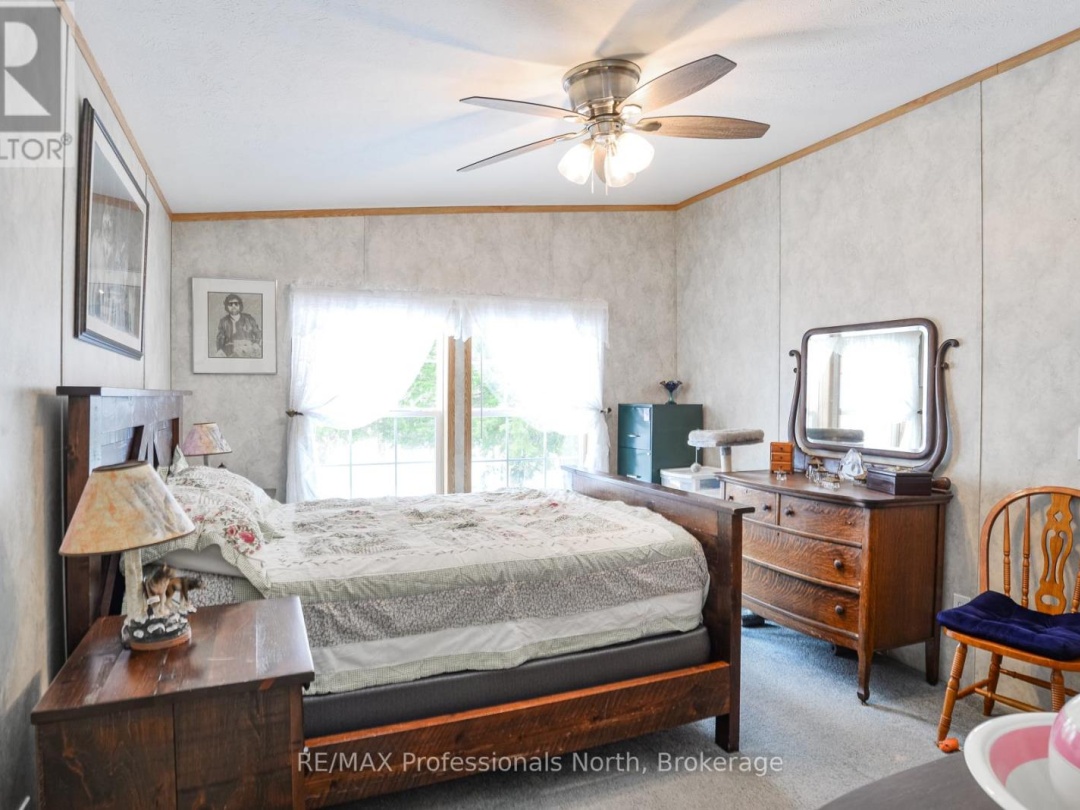 1874 HIGHWAY 118 E, Bracebridge (Draper)