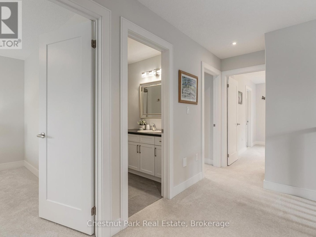 76 SELKIRK DRIVE, Huntsville (Chaffey)