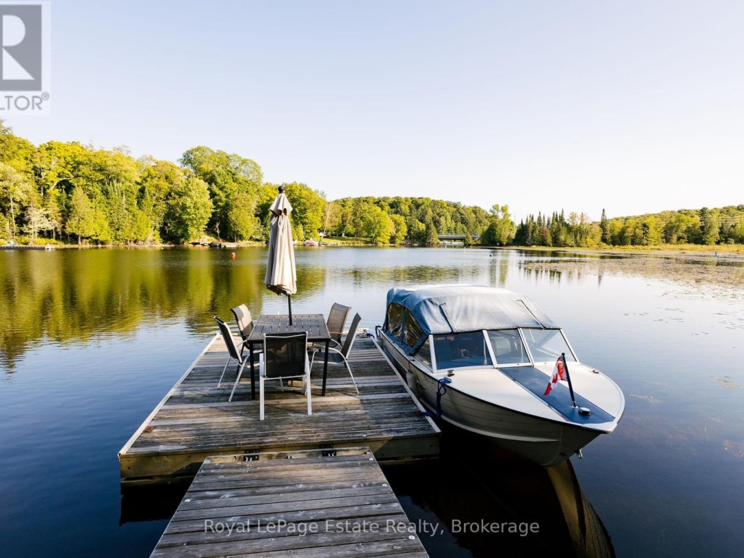 1157 BETWEEN LAKES TRAIL, 