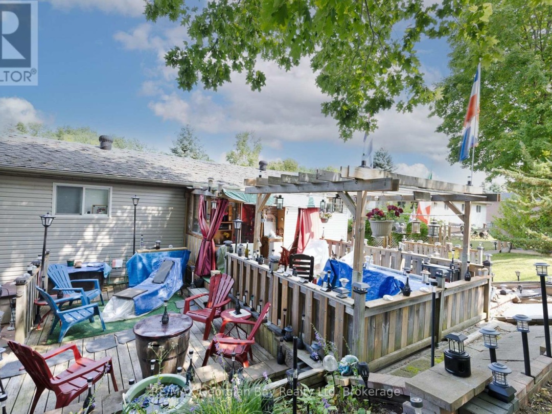 33 ANDERSON CRESCENT, Tay (Victoria Harbour)