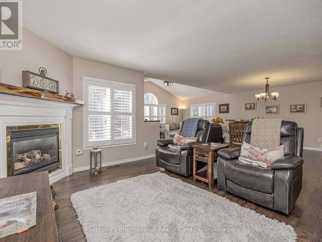 35 PINERIDGE GATE, Gravenhurst (Muskoka (S))