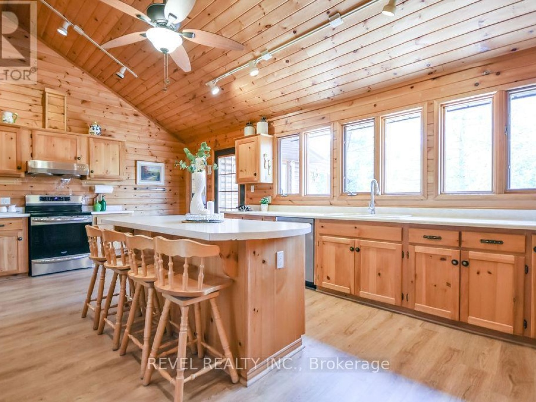 180 LAKE ROAD, Baxter Lake