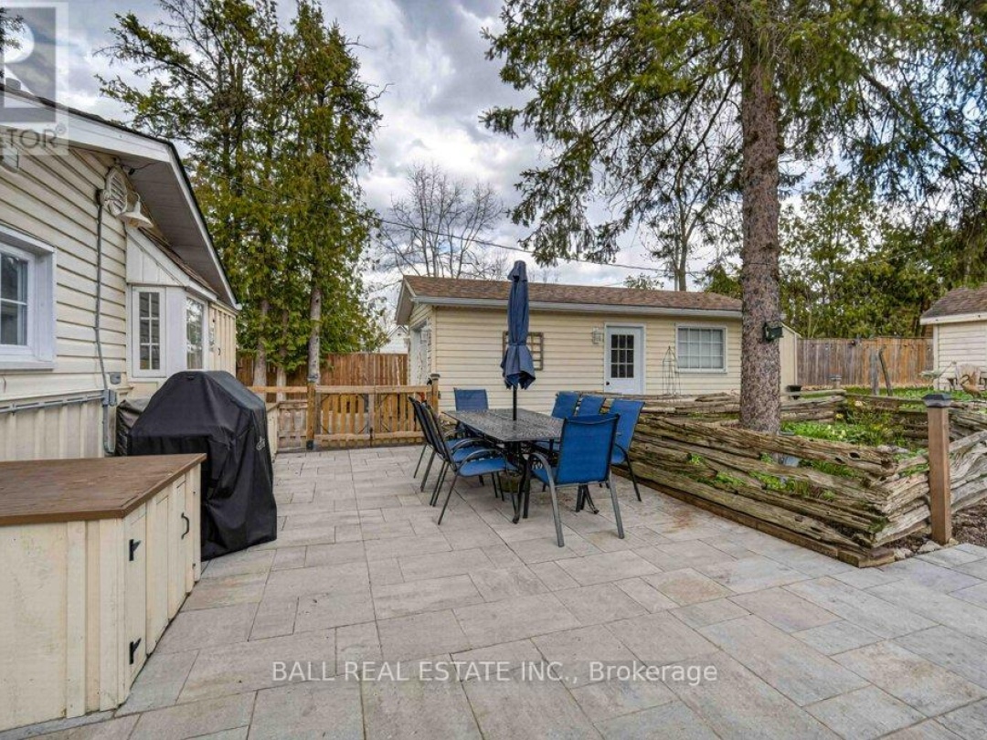 769 CEDAR GLEN ROAD, Sturgeon Lake