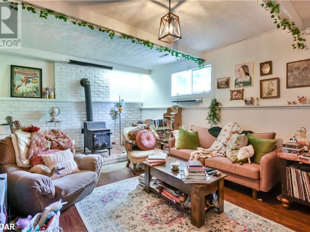 23 CONDER Drive, 