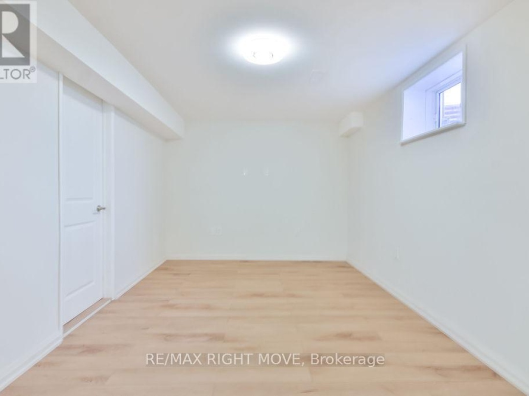 3721 QUAYSIDE DRIVE, Severn (West Shore)