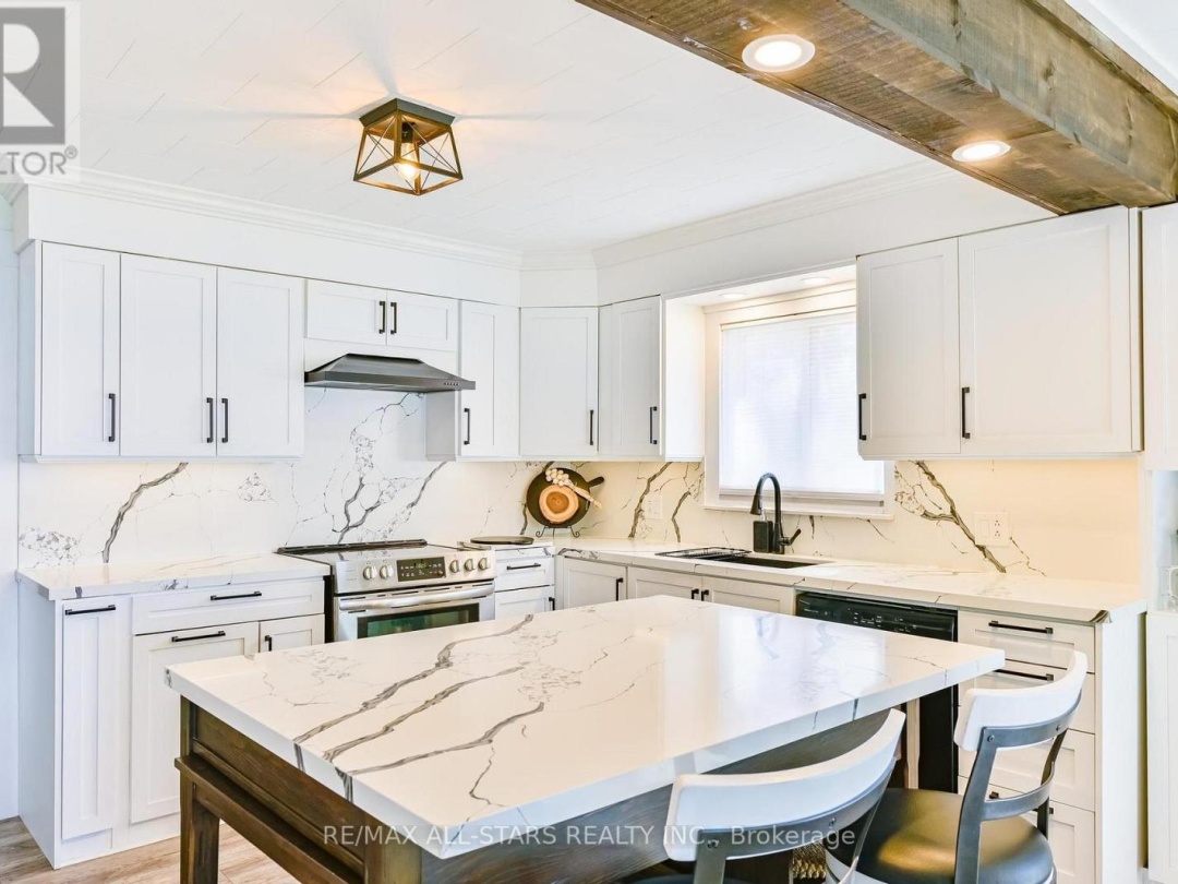 53 MEACHIN DRIVE, Sturgeon Lake