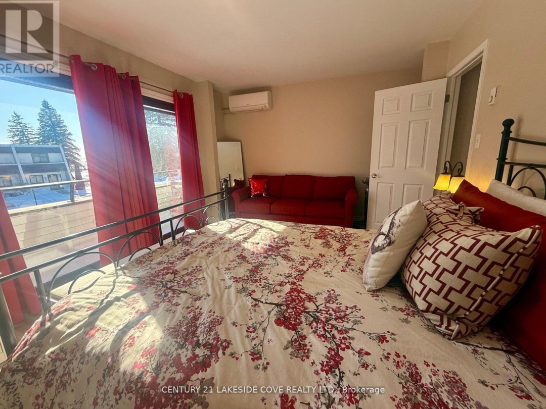 UNIT 27 - 1 PARADISE BOULEVARD S, Lake Simcoe