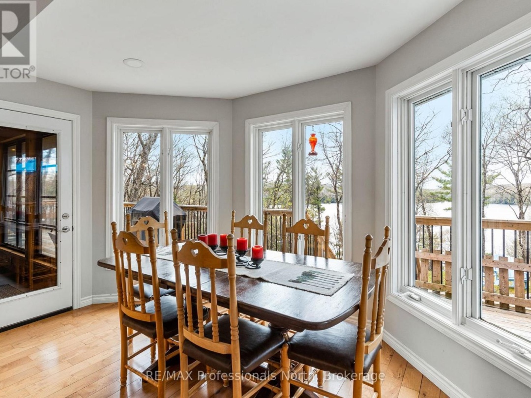 3179 TRAPPERS TRAIL, Miskwabi Lake