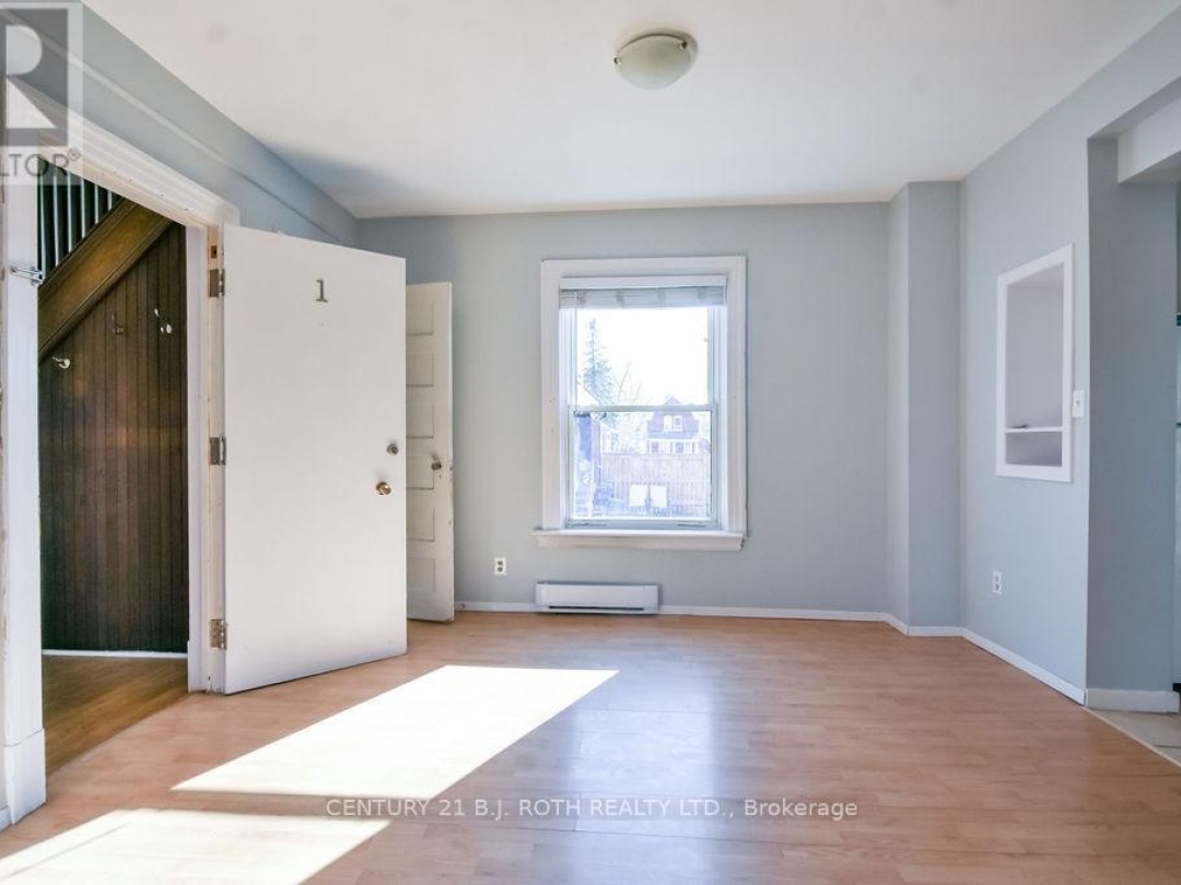 174 BARRIE ROAD, Orillia