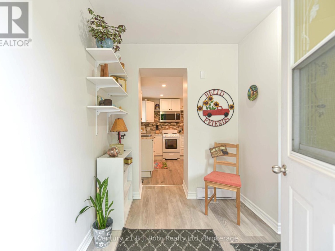 4693 DANIEL STREET, Ramara (Atherley)