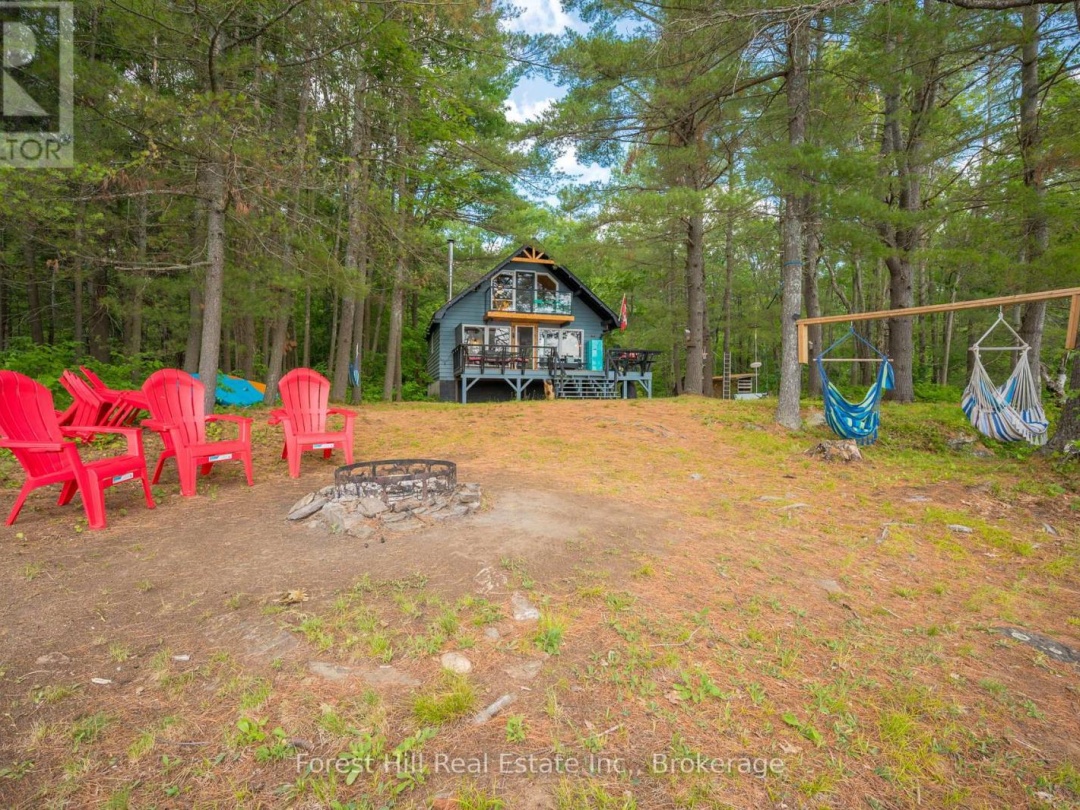 1099 BRACKEN TRAIL, Little Gull Lake